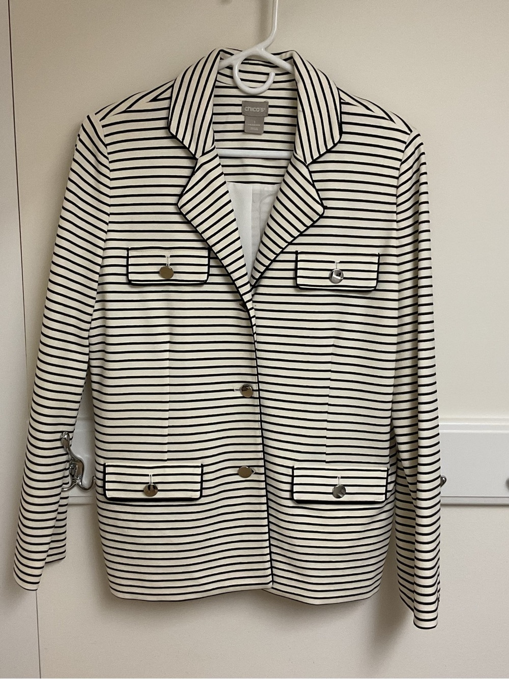 White and Black Striped Blazer, Silver Buttons, Fully lined, very nice condition - Picture 3 of 6